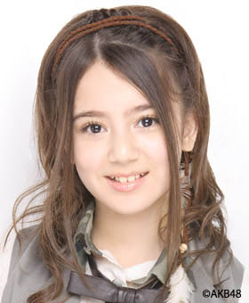ファイル:2008年AKB48プロフィール 奥真奈美 2.jpg