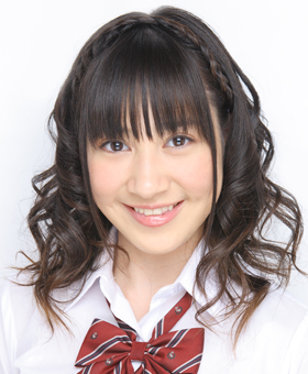 ファイル:2009年AKB48プロフィール 中塚智実.jpg