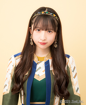 ファイル:2021年SKE48プロフィール 鈴木恋奈.jpg