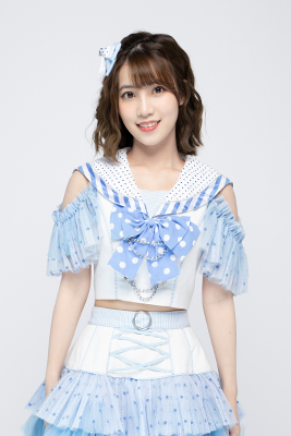 ファイル:2022年AKB48 Team SHプロフィール 施可妍 2.jpg