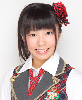 ファイル:2010年AKB48プロフィール 中村麻里子 2.jpg