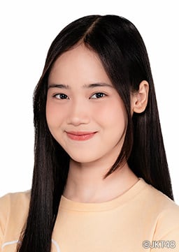 ファイル:2023年JKT48プロフィール Aurhel Alana.jpg