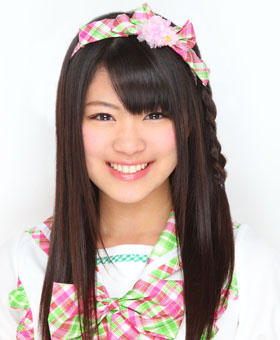 ファイル:2011年AKB48プロフィール 山内鈴蘭.jpg