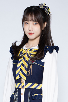 ファイル:2022年AKB48 Team SHプロフィール 邱笛尔.jpg
