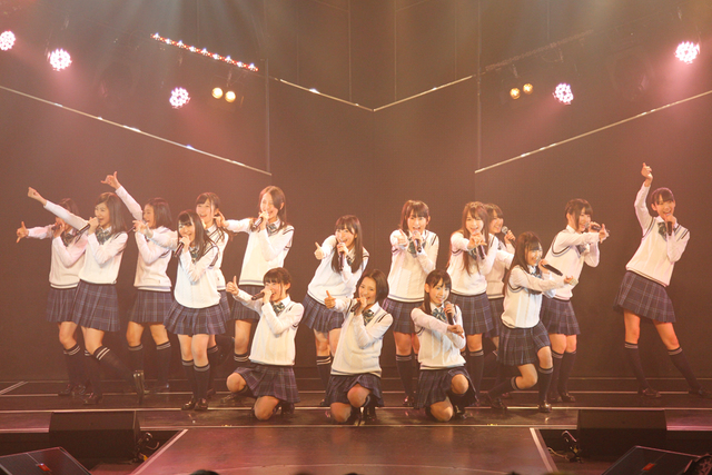 ファイル:2013年2月17日 チームH 1st Stage「手をつなぎながら」.jpg