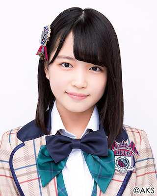 ファイル:2018年HKT48プロフィール 水上凜巳花.jpg