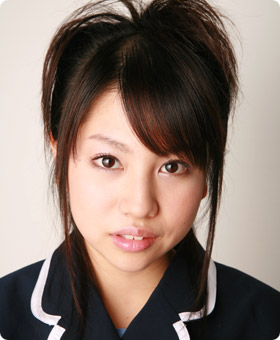 2006年AKB48プロフィール 大江朝美.jpg