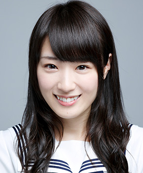ファイル:2013年乃木坂46プロフィール 高山一実 2.jpg