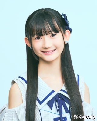 ファイル:2024年HKT48プロフィール 猪島莉玲亜 2.jpg