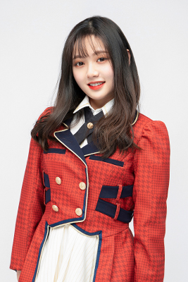 ファイル:2021年AKB48 Team SHプロフィール 彭露萱.jpg