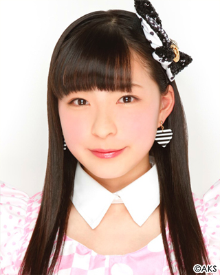 ファイル:2014年HKT48プロフィール 山本茉央 2.jpg