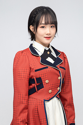 ファイル:2021年AKB48 Team SHプロフィール 翟羽佳.jpg