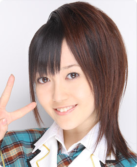ファイル:2008年AKB48プロフィール 佐藤亜美菜.jpg
