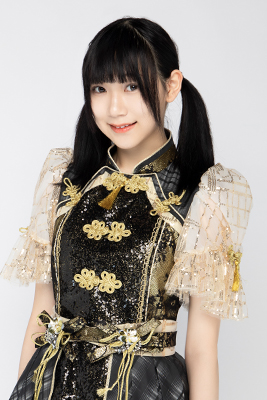 ファイル:2021年AKB48 Team SHプロフィール 张艺琳 2.jpg