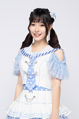 ファイル:2022年AKB48 Team SHプロフィール 朱景晨 2.jpg