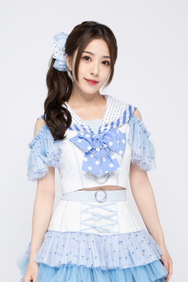 ファイル:2022年AKB48 Team SHプロフィール 毛唯嘉 2.jpg
