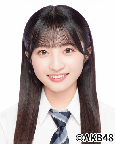 ファイル:2024年AKB48プロフィール 秋山由奈.jpg