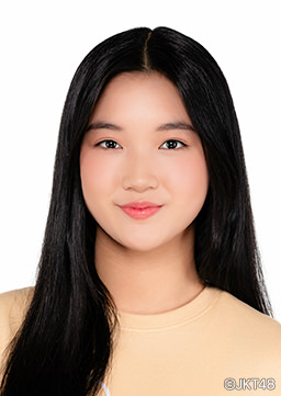 ファイル:2023年JKT48プロフィール Adeline Wijaya.jpg