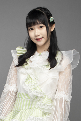 ファイル:2023年AKB48 Team SHプロフィール 张艺琳.jpg