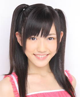 ファイル:2009年AKB48プロフィール 渡辺麻友.jpg