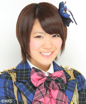 ファイル:2012年AKB48プロフィール 山内鈴蘭.jpg