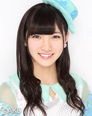 ファイル:2015年AKB48プロフィール 岡田奈々.jpg