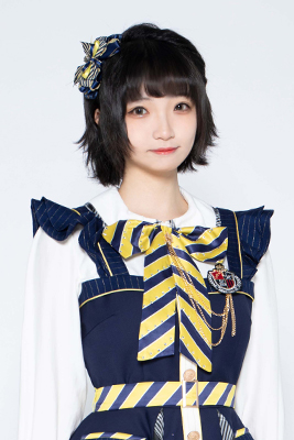 ファイル:2022年AKB48 Team SHプロフィール 王晓阳.jpg