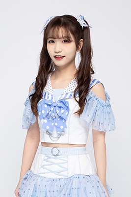 ファイル:2022年AKB48 Team SHプロフィール 王安妮 2.jpg