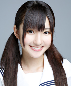ファイル:2013年乃木坂46プロフィール 井上小百合 2.jpg