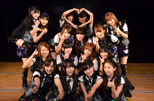 ファイル:2012年10月22日 チームB 5th Stage「シアターの女神」.jpg
