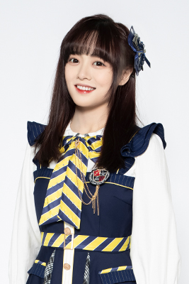 ファイル:2022年AKB48 Team SHプロフィール 彭露萱.jpg
