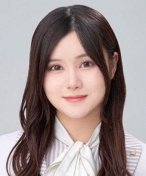 ファイル:2022年乃木坂46プロフィール 伊藤理々杏.jpg