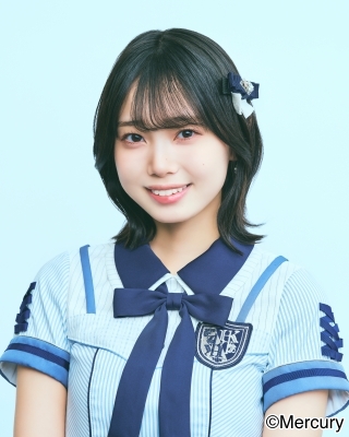ファイル:2024年HKT48プロフィール 梁瀬鈴雅.jpg