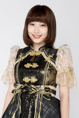 ファイル:2021年AKB48 Team SHプロフィール 朱景晨 2.jpg
