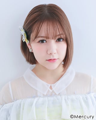 ファイル:2021年HKT48プロフィール 村重杏奈.jpg