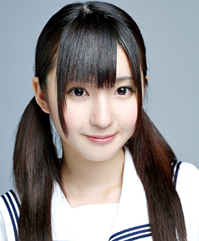 ファイル:2012年乃木坂46プロフィール 井上小百合.jpg