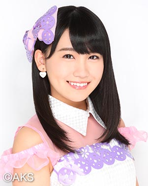 ファイル:2015年AKB48プロフィール 小嶋真子.jpg
