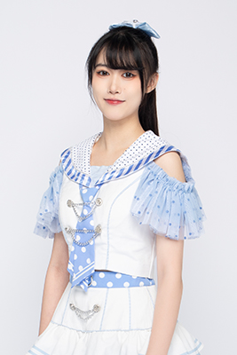 ファイル:2022年AKB48 Team SHプロフィール 吴凡 2.jpg