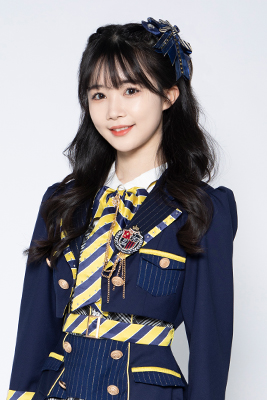 ファイル:2022年AKB48 Team SHプロフィール 桂楚楚.jpg