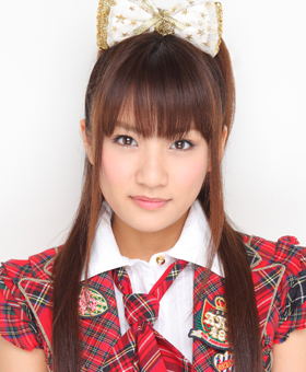 ファイル:2010年AKB48プロフィール 高橋みなみ 2.jpg