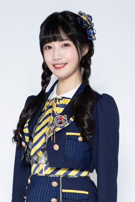 ファイル:2022年AKB48 Team SHプロフィール 邹若男.jpg