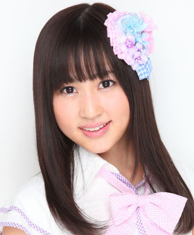 ファイル:2011年AKB48プロフィール 小森美果.jpg
