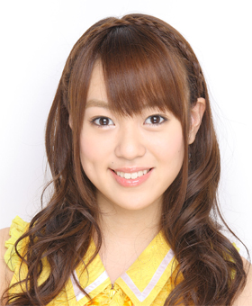 ファイル:2009年AKB48プロフィール 米沢瑠美.jpg