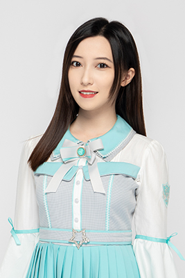 ファイル:2022年AKB48 Team SHプロフィール 施蔼倍 3.jpg