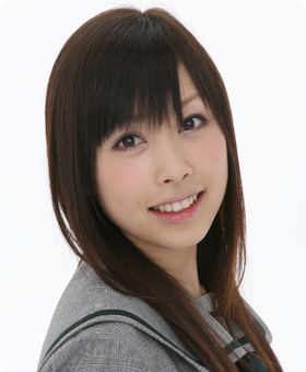 ファイル:2006年AKB48プロフィール 中西里菜 2.jpg