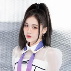 2024年BNK48プロフィール Warinrat Yolprasong.jpg