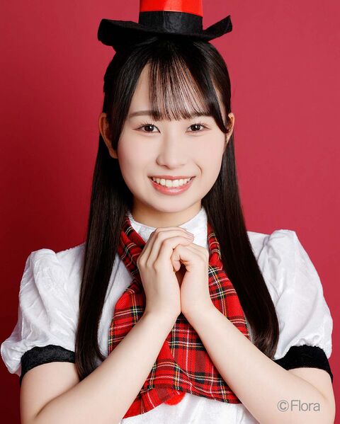ファイル:2024年NGT48プロフィール 磯崎菜々 2.jpg