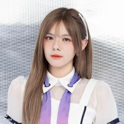 2024年BNK48プロフィール Pitthayaporn Kiatthitinan.jpg