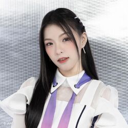 2024年BNK48プロフィール Virunpat Thamrongpantavanich.jpg