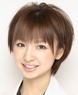2007年AKB48プロフィール 篠田麻里子.jpg